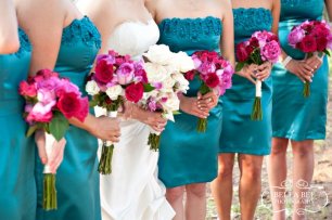 Подружки невесты и букеты