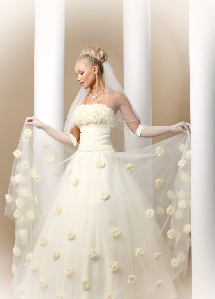 Платья свадебные в белом цвете