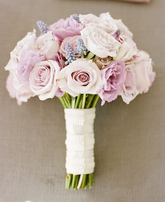 Классический букет невесты из роз