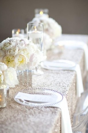 Белоснежное оформление стола