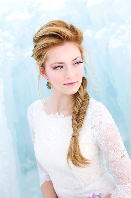 "Ледяной" образ невесты:коса и макияж холодных оттенков