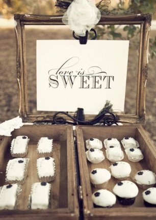 Декор сладкого стола из дерева