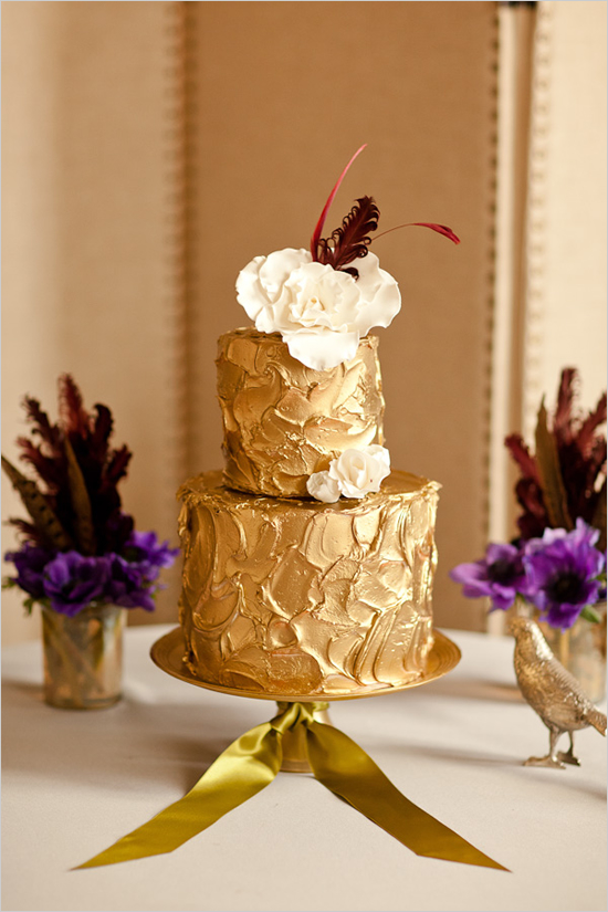 Шикарный свадебный торт с фактурой
