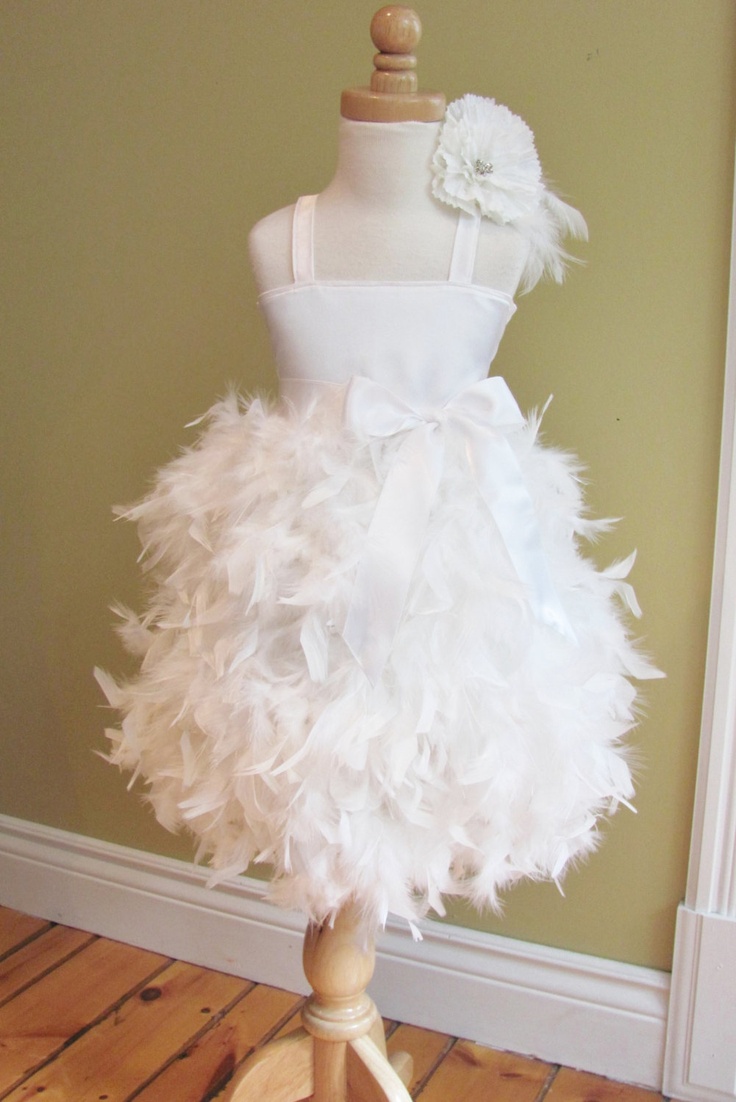 Платье цветочной девочки с юбкой из перьев