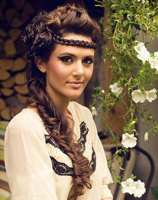 Прическа невесты: оригинальное плетение и накладные косы