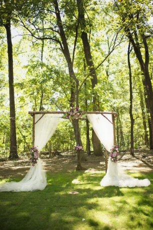 Место бракосочетания в лесу