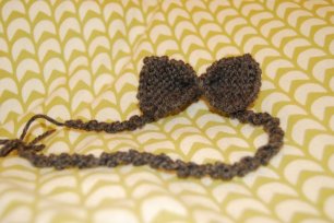 Вязаный галстук-бабочка жениха