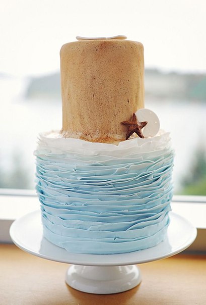 Необычный свадебный торт в пляжной тематике