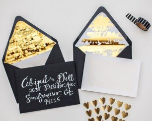 Приглашения с блестящими наклейками