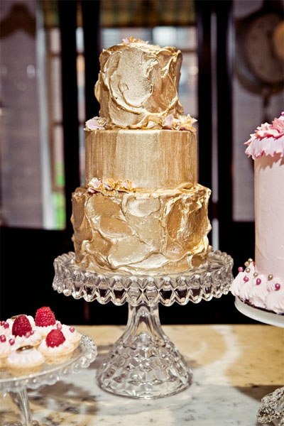 Свадебный торт-имитация куска золота