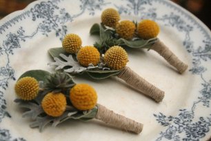 Лаконичные бутоньерки