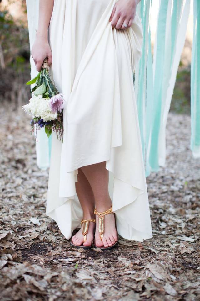 Туфли невесты в античном стиле