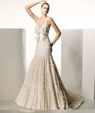 Платье невесты с жатой тканью