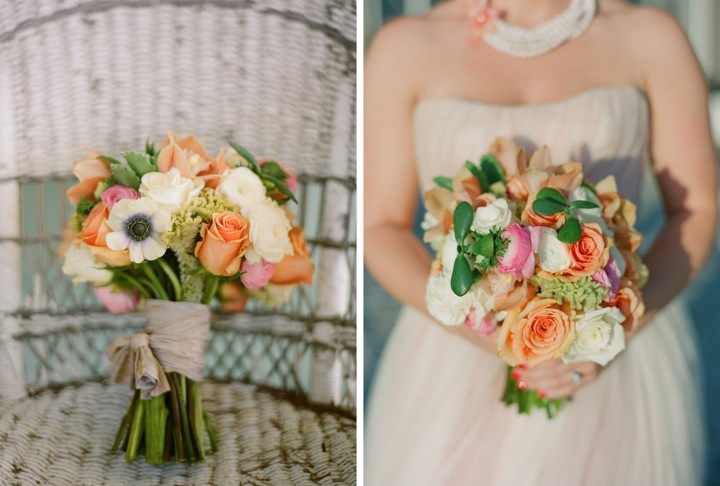 Букет невесты из цветов с короткими стеблями