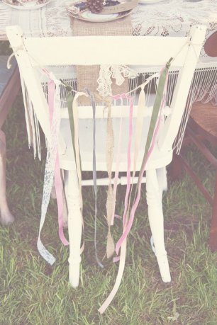 Декор стула лентами