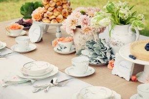 Сладкий стол на природе