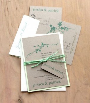 Строгий дизайн в приглашениях