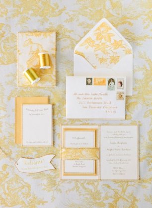 Приглашения с вензелями