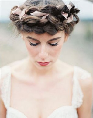 Прическа со сложным плетением