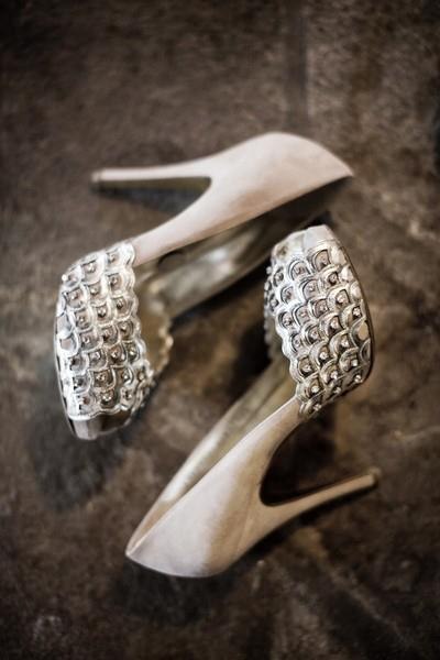 Туфли невесты с оригинальным декором