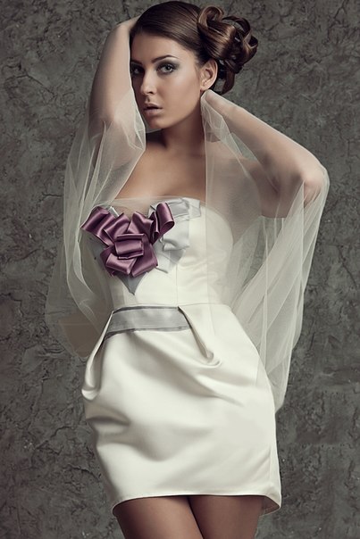 Платье невесты с декором на лифе