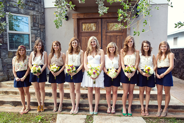 Подружки невесты в шортах
