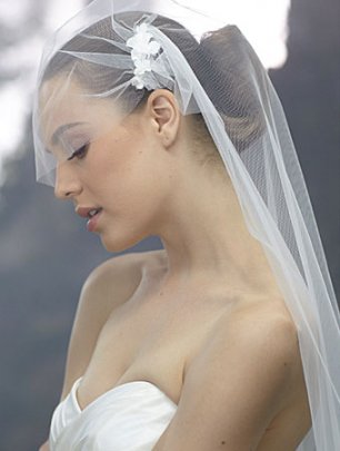 Традиционная фата с украшением