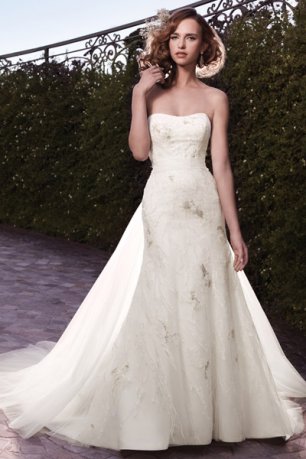 Платье невесты с вышивкой