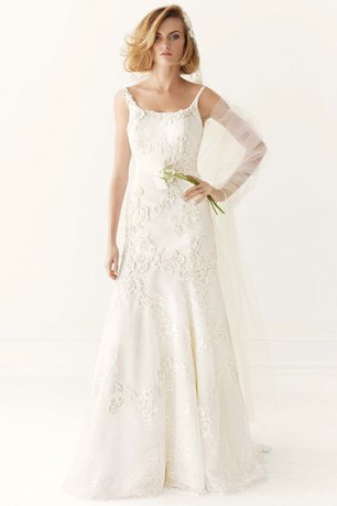 Платье невесты с набивной вышивкой