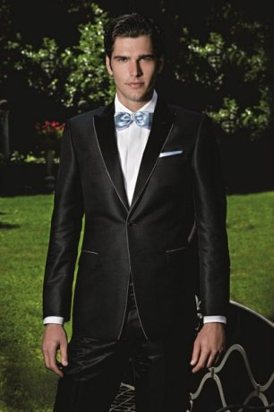 Костюм жениха с окантовкой