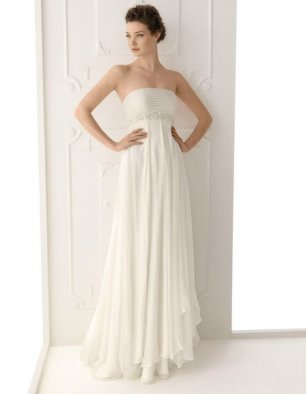 Платье невесты простого кроя