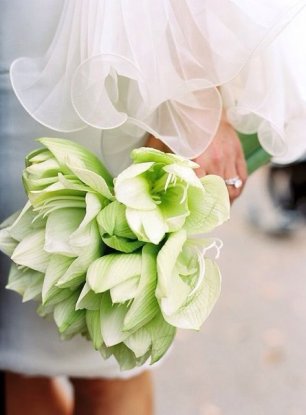 Букет невесты из камелий