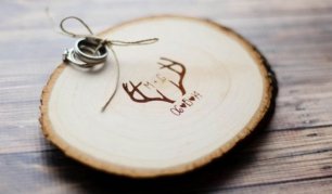 Подложка для колец из дерева