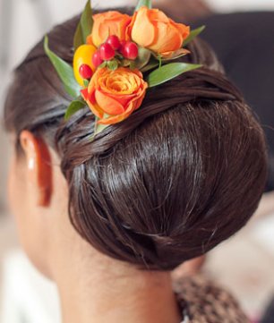 Апельсиновая свадьба, причёска невесты