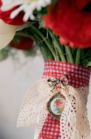 Бело-красная летняя свадьба