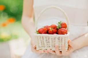 Бело-красная летняя свадьба