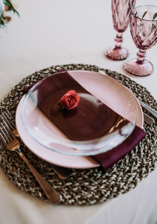 зимняя свадьба в бордовом и розовом цвете, организатор KATE & LEO