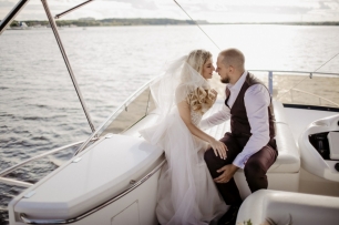 Свадьба Лены и Димы: "Люблю тебя как до космоса и обратно"