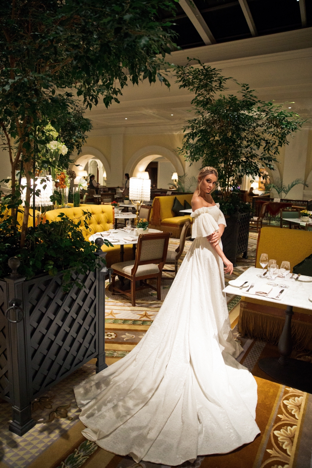 Показ L'avenir на White Sposa Fashion Day