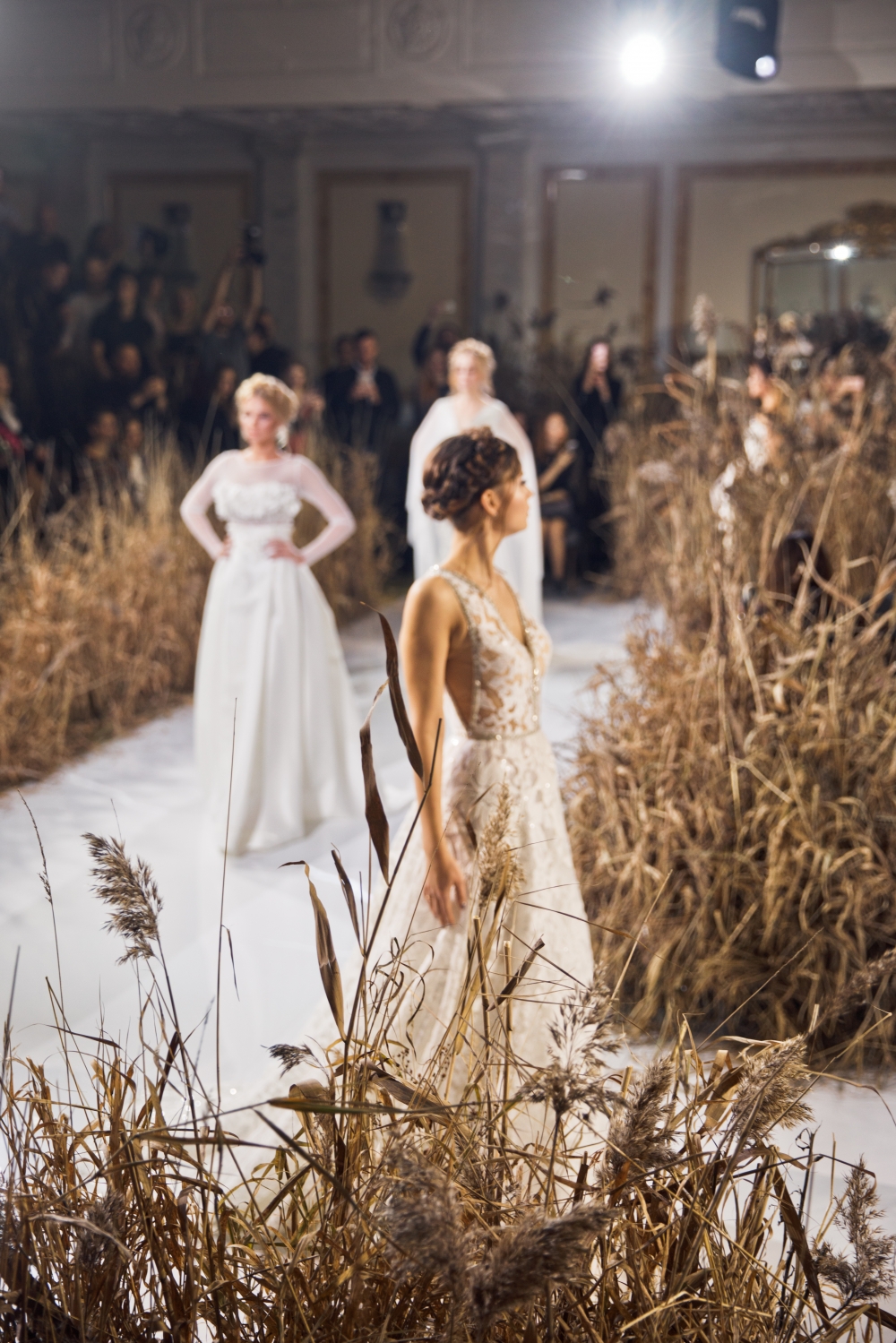 Показ L'avenir на White Sposa Fashion Day