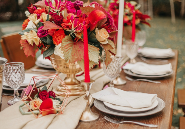 цвет свадьбы 2019, свадьба в красном цвете, свадьба в бордовом цвете, организатор WEDDING BLOOM BUREAU