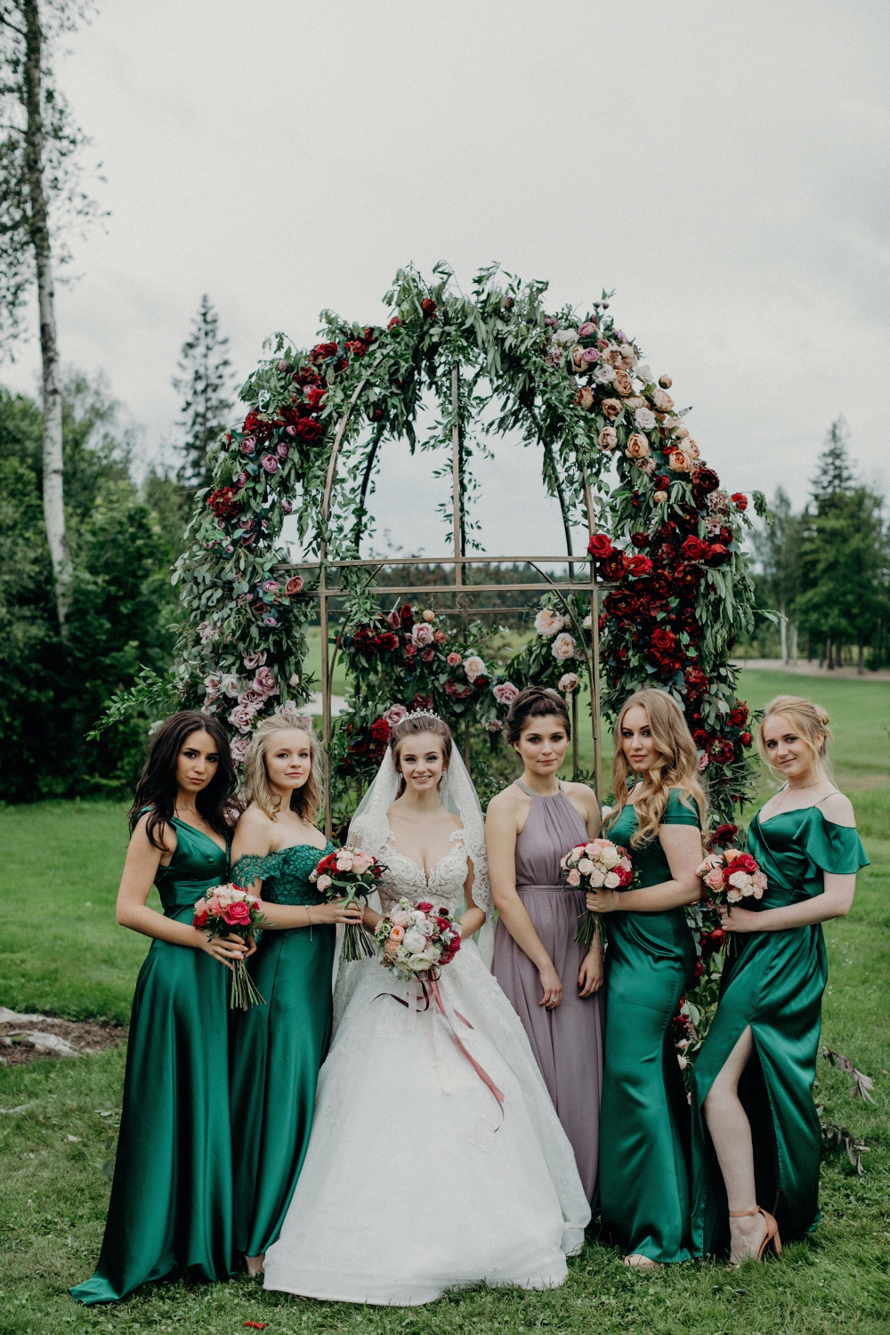 bridesmaid, зеленые платья подружек невесты, подружки невесты в изумрудном  цвете, изумрудные платья подружек невесты, изумрудные платья в пол для  подружек невесты, подружки невесты