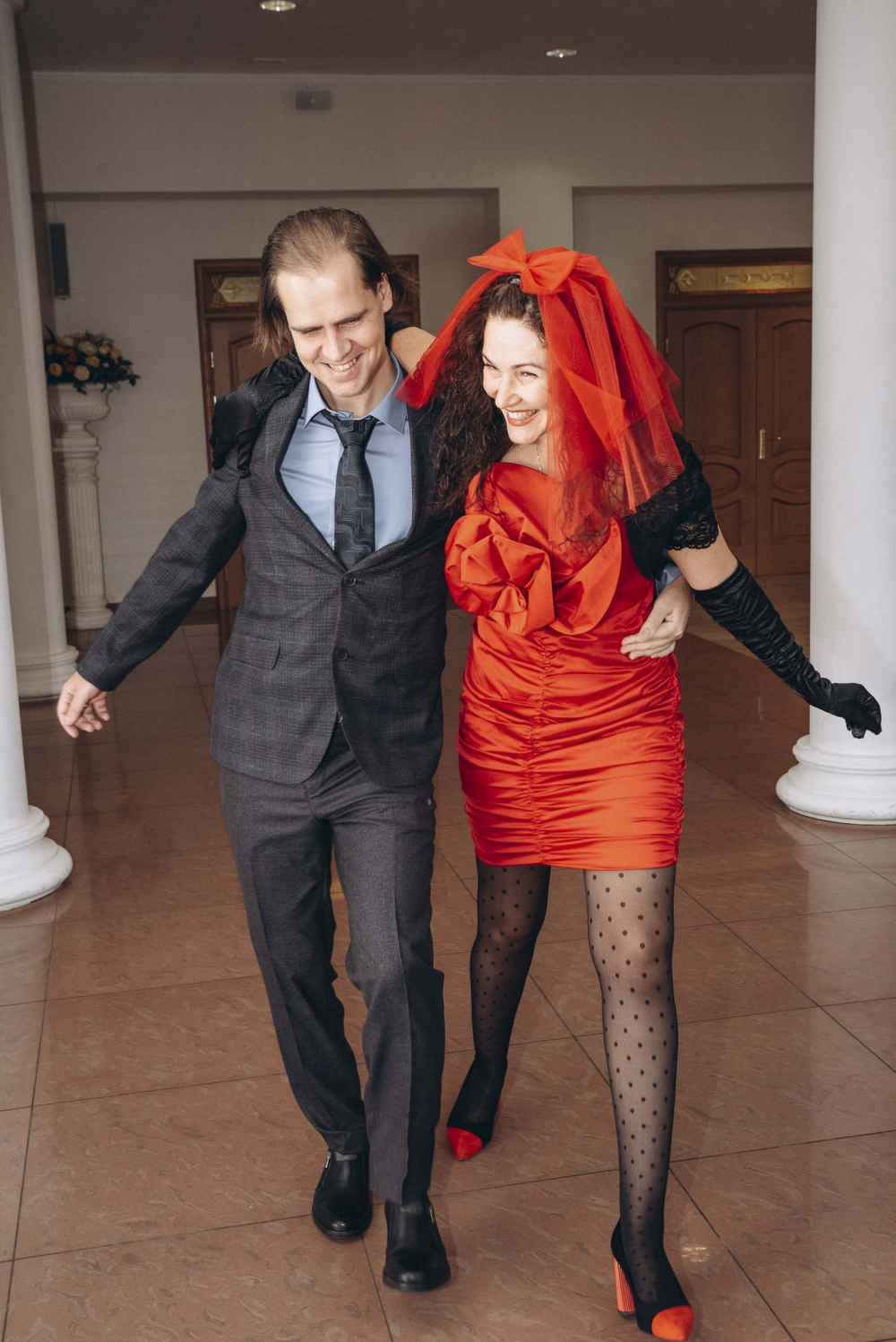 Красная свадьба Розы и Сергея в зимнем Санкт Петербурге.