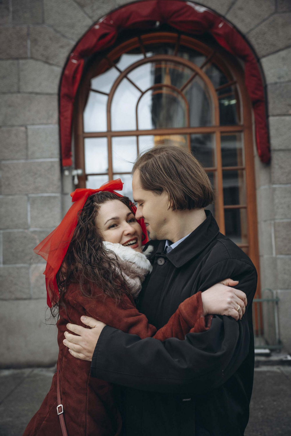 Красная свадьба Розы и Сергея в зимнем Санкт Петербурге.