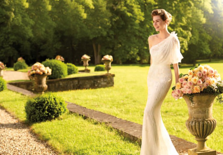 Свадебный бутик  SPOSA MODA 

г. Воронеж. ул.Фридриха  Энгельса  д. 11  

Ежедневно без перерыва с 10 до 19 

Воскресенье с 10 до 16 . 

предварительная запись по тел. +7(473) 239-07-97