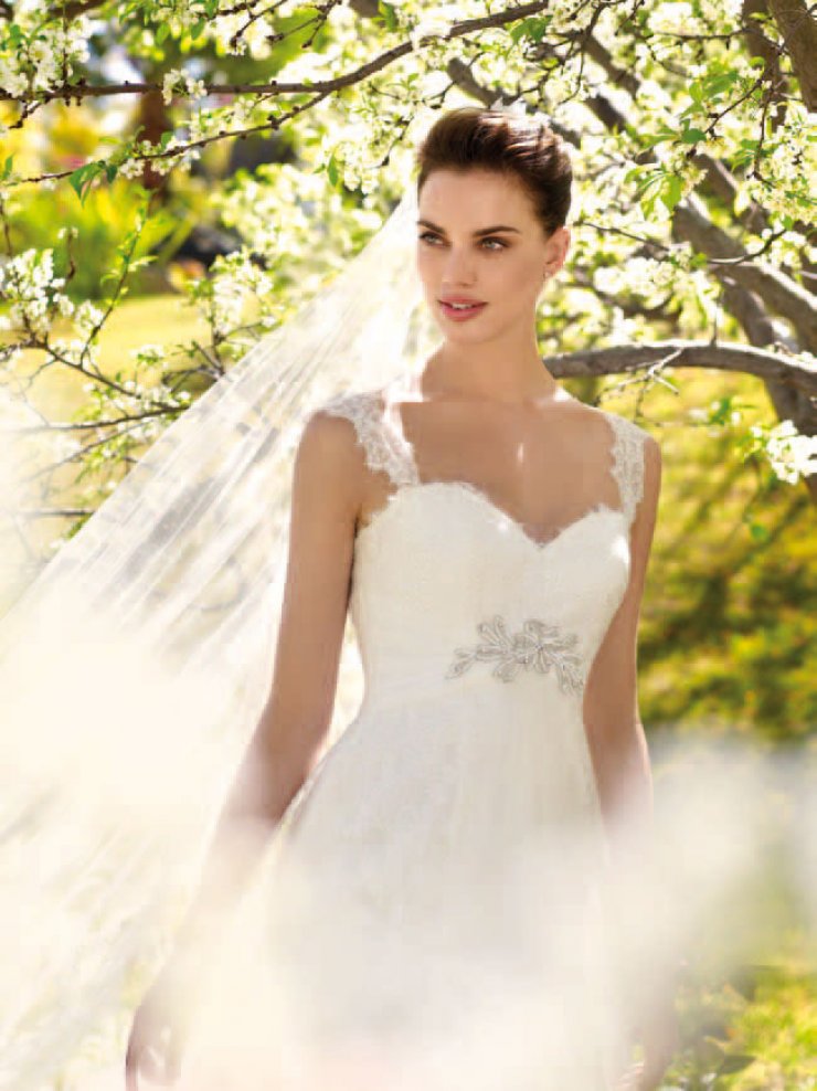 Свадебный бутик  SPOSA MODA 

г. Воронеж. ул.Фридриха  Энгельса  д. 11  

Ежедневно без перерыва с 10 до 19 

Воскресенье с 10 до 16 . 

предварительная запись по тел. +7(473) 239-07-97