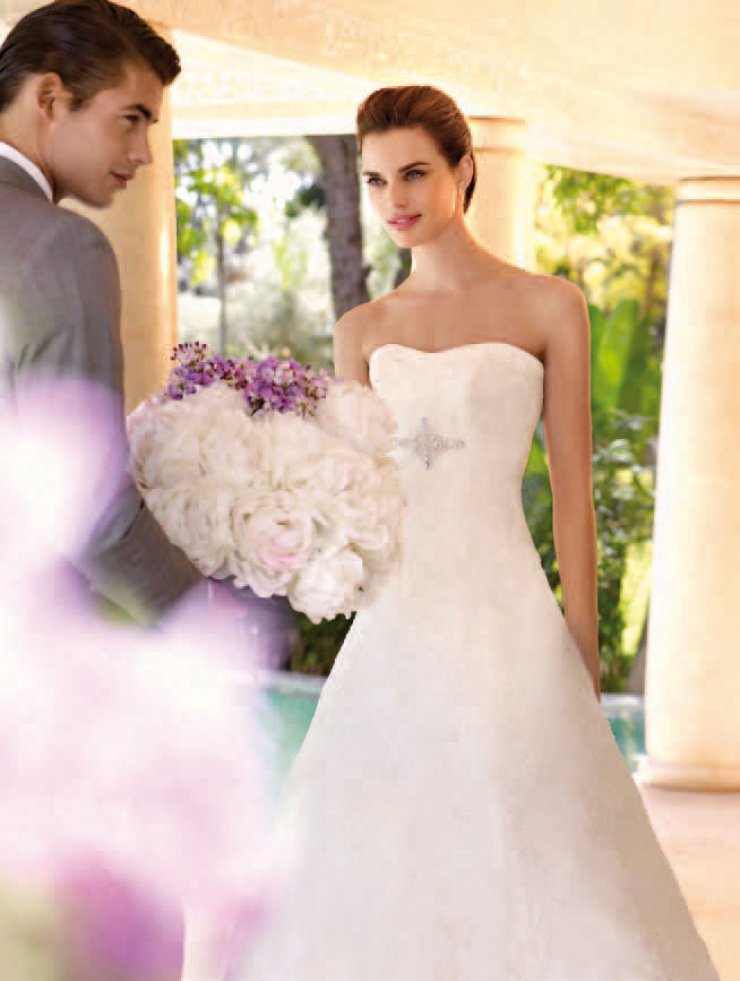 Свадебный бутик  SPOSA MODA 

г. Воронеж. ул.Фридриха  Энгельса  д. 11  

Ежедневно без перерыва с 10 до 19 

Воскресенье с 10 до 16 . 

предварительная запись по тел. +7(473) 239-07-97