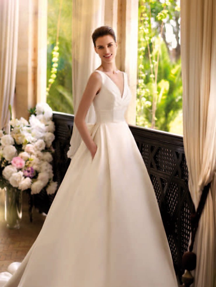 Свадебный бутик  SPOSA MODA 

г. Воронеж. ул.Фридриха  Энгельса  д. 11  

Ежедневно без перерыва с 10 до 19 

Воскресенье с 10 до 16 . 

предварительная запись по тел. +7(473) 239-07-97