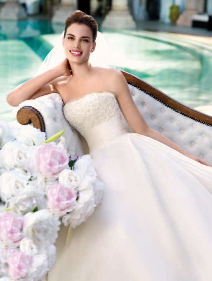 Свадебный бутик  SPOSA MODA 

г. Воронеж. ул.Фридриха  Энгельса  д. 11  

Ежедневно без перерыва с 10 до 19 

Воскресенье с 10 до 16 . 

предварительная запись по тел. +7(473) 239-07-97