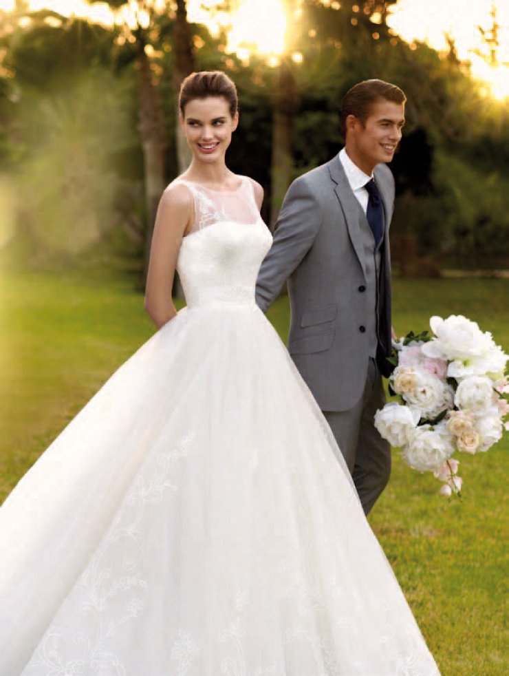 Свадебный бутик  SPOSA MODA 

г. Воронеж. ул.Фридриха  Энгельса  д. 11  

Ежедневно без перерыва с 10 до 19 

Воскресенье с 10 до 16 . 

предварительная запись по тел. +7(473) 239-07-97
